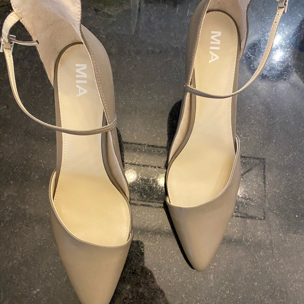 Mona MIA heels - 12M